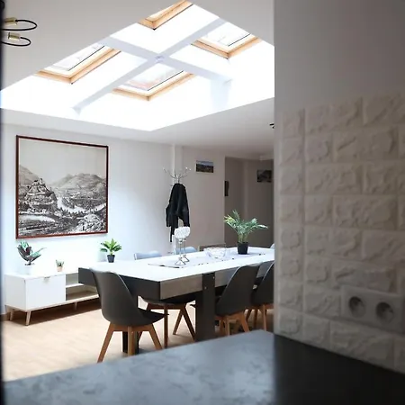 Luxury Loft Apartment *